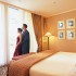   Jumeirah Beach Hotel 5*  ( )