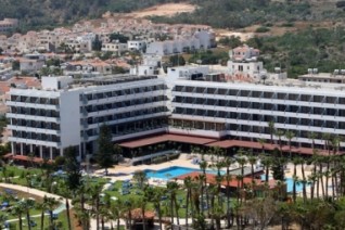  Cavo Maris Beach 3*   